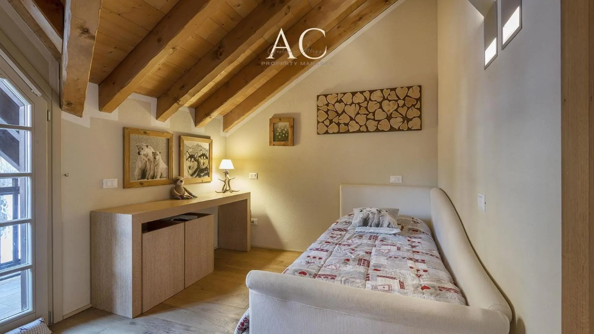 Alpen Chalet 蓬泰迪莱尼奥