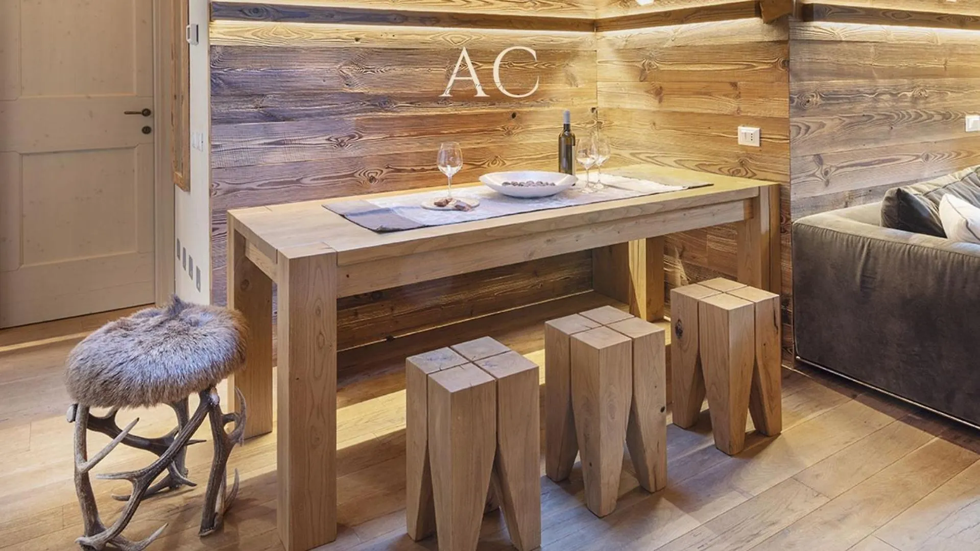 Alpen Chalet 蓬泰迪莱尼奥